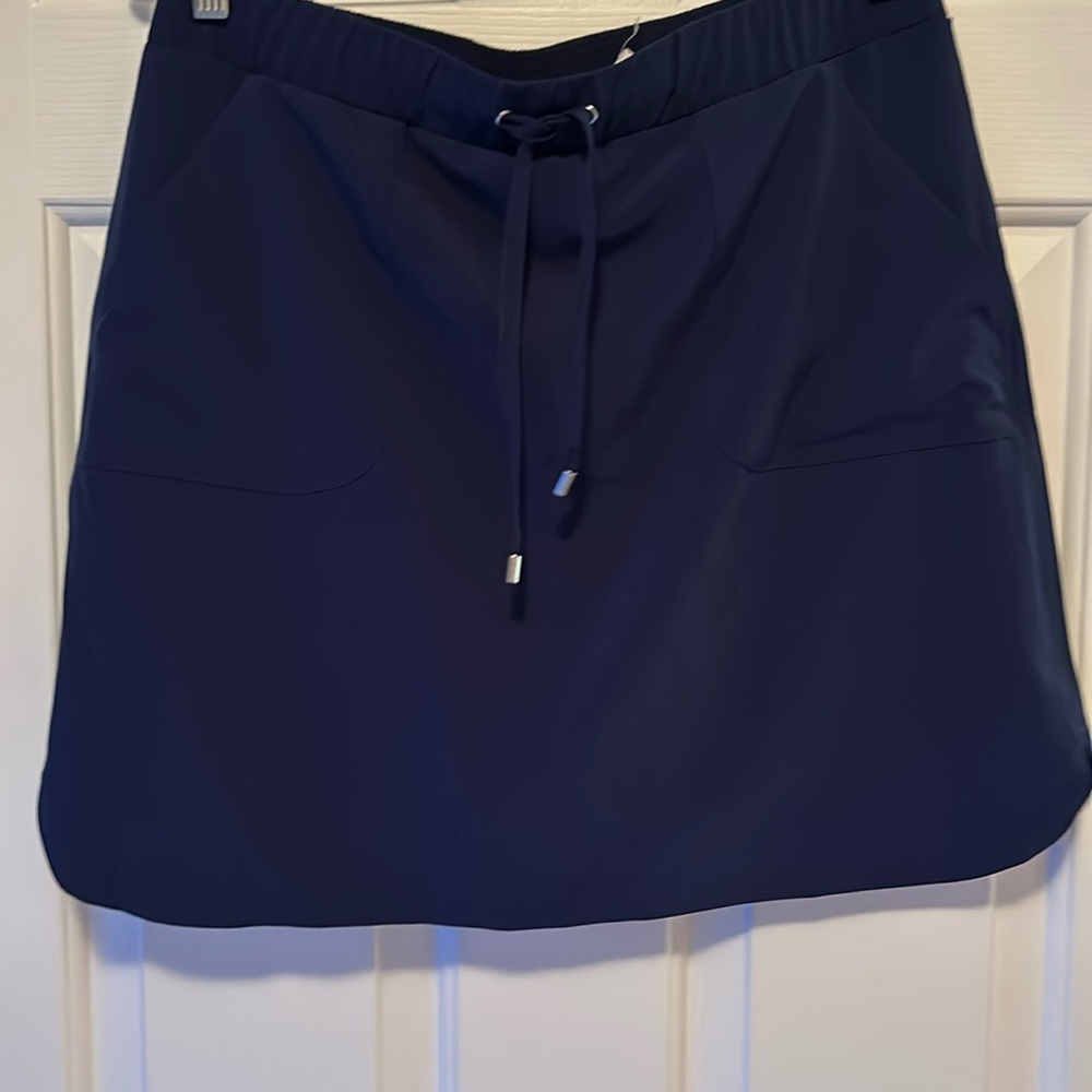 Chico’s Zenergy Navy Sun Protection Skort, Size .5 (6)